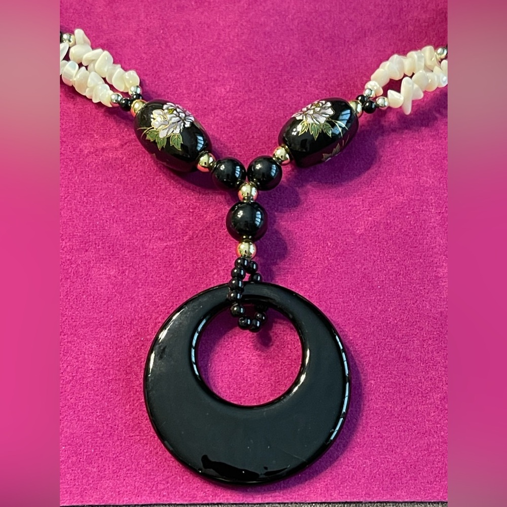 BLACK SILVER GOLD BEADED NECKLACE WHITE IVORY ACCENT